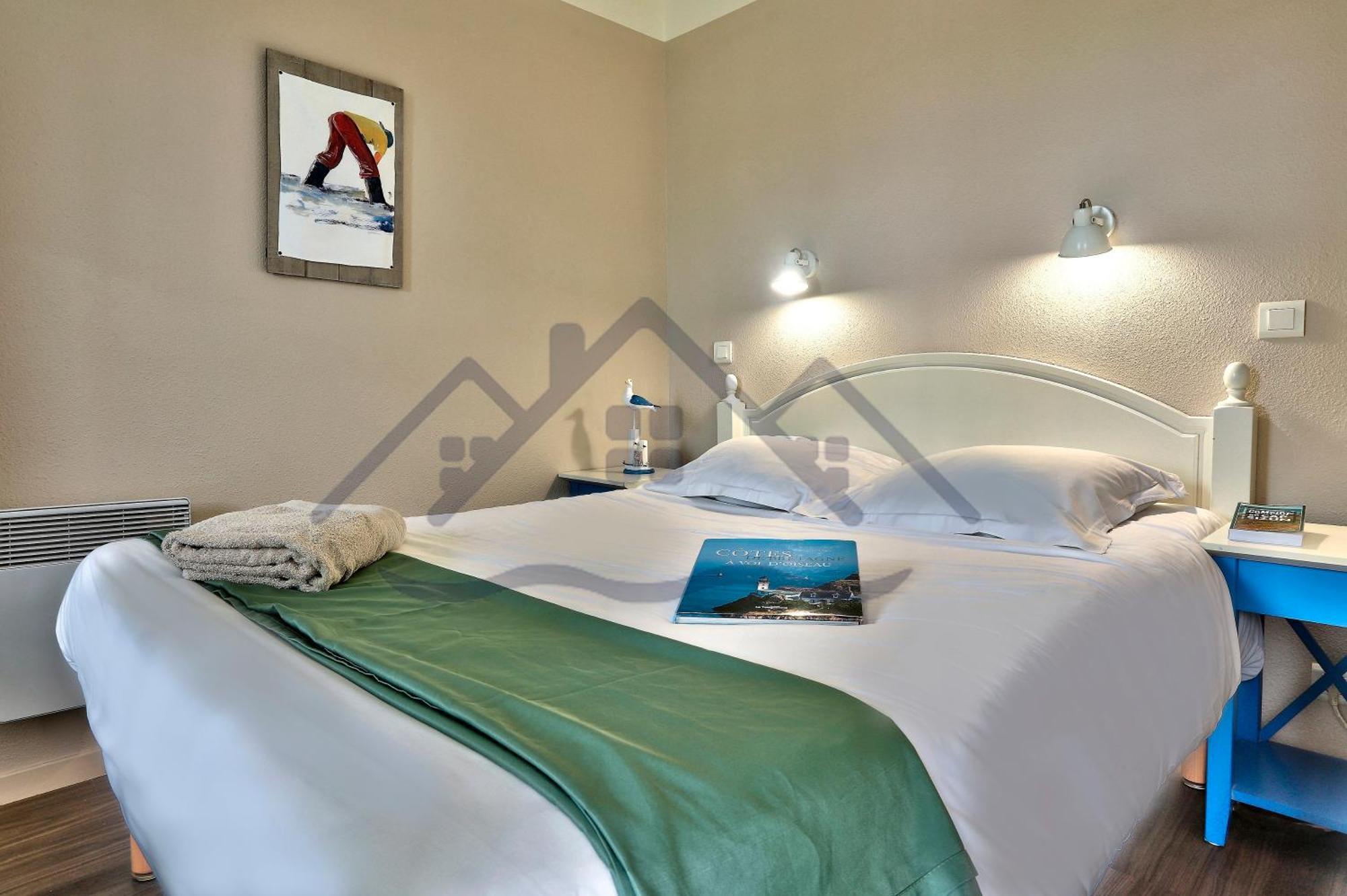 Localise - A06 - Entierement De Plain-Pied Avec Petite Vue Mer - Donnant Sur La Piscine Et Le Jardin - Wifi Inclus - Draps Inclus - Guilvinec Esterno foto